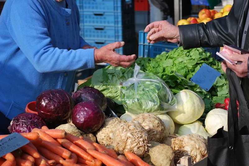Drożyzna na placach zapowiada wzrost cen w sklepach 