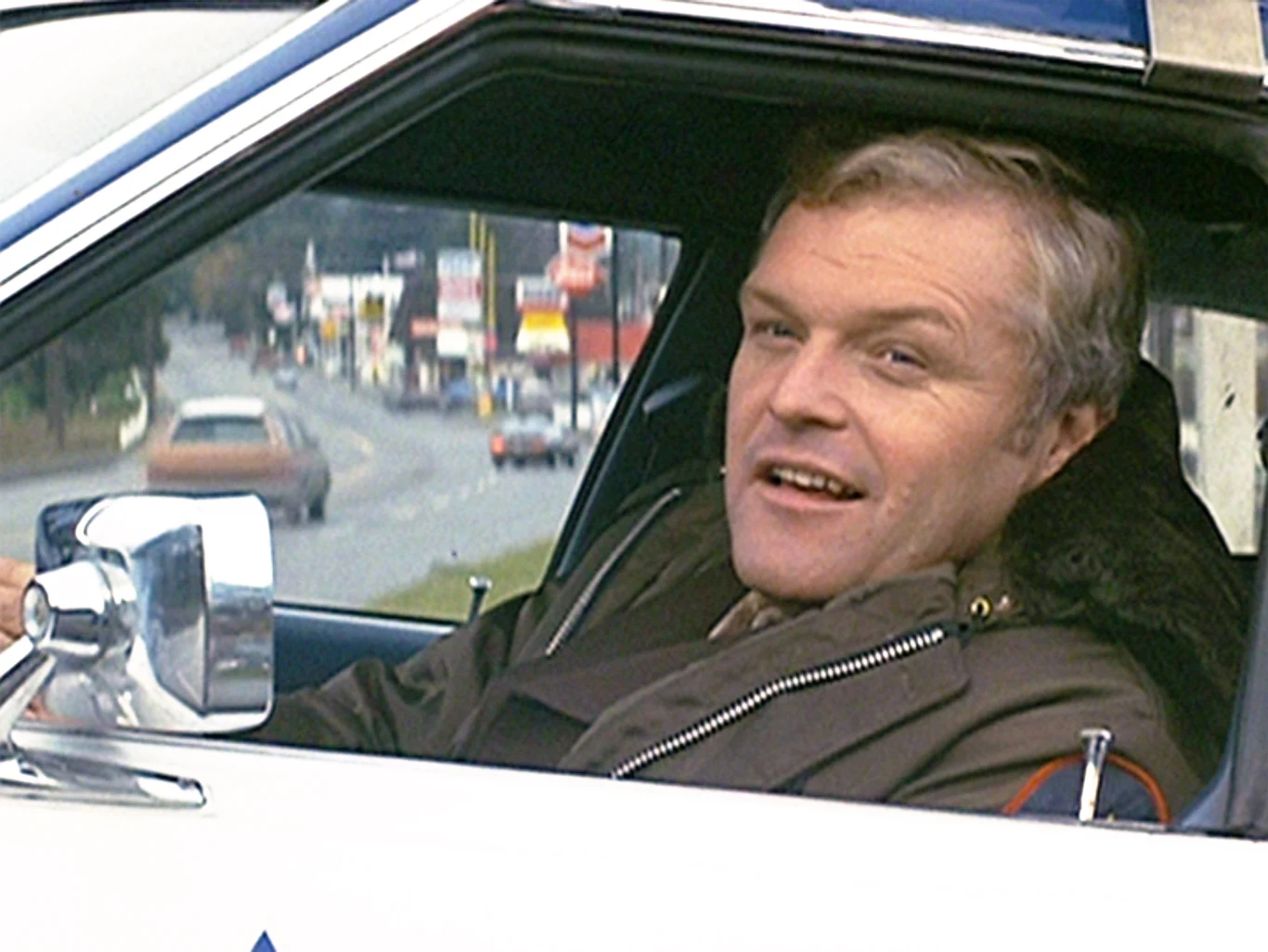 Brian Dennehy jako szeryf Will Teasle