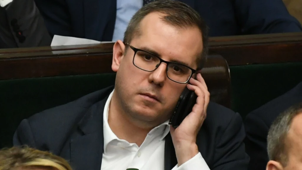 Przemysław Czarnecki miał spędzić noc w izbie przyjęć Przemysław Czarnecki miał spędzić noc w izbie przyjęć