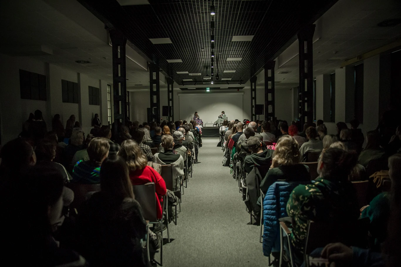 "To człowiek tworzy metamorfozy": Rozmowa Anny Gacek z Ralphem Kaminskim