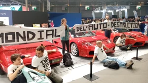 Aktywiści zniszczyli Ferrari / Extinction Rebellion / Twitter