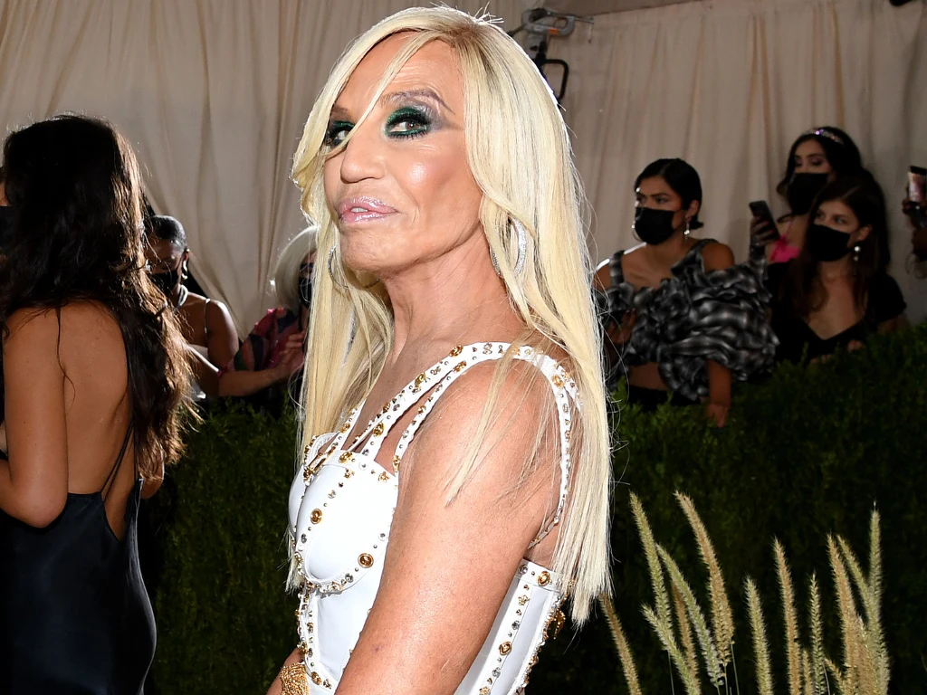 Donatella Versace przed operacjami plastycznymi. Nie do poznania!