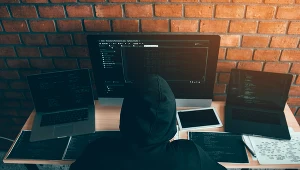 Cyberprzestępcy żądają okupu w bitcoinach w zamian za nieupublicznianie firmowej bazy danych