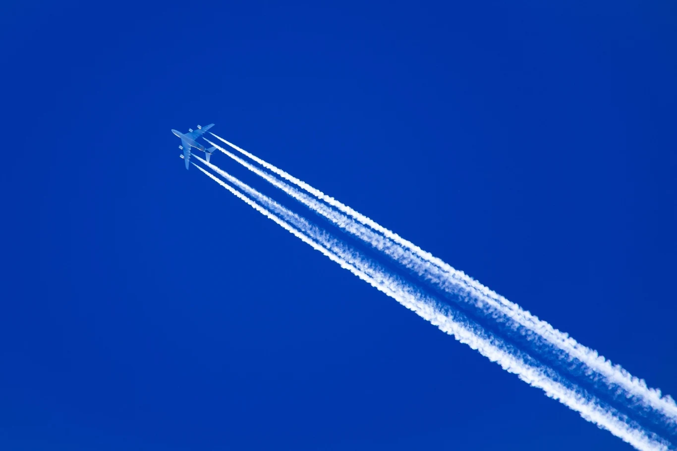 Według LanzaJet branża lotnicza odpowiada za 2-3% światowej emisji gazów cieplarnianych Według LanzaJet branża lotnicza odpowiada za 2-3% światowej emisji gazów cieplarnianych