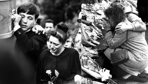 Tragedia na Hillsborough wciąż jest w pamięci rodzin, kibiców, piłkarzy