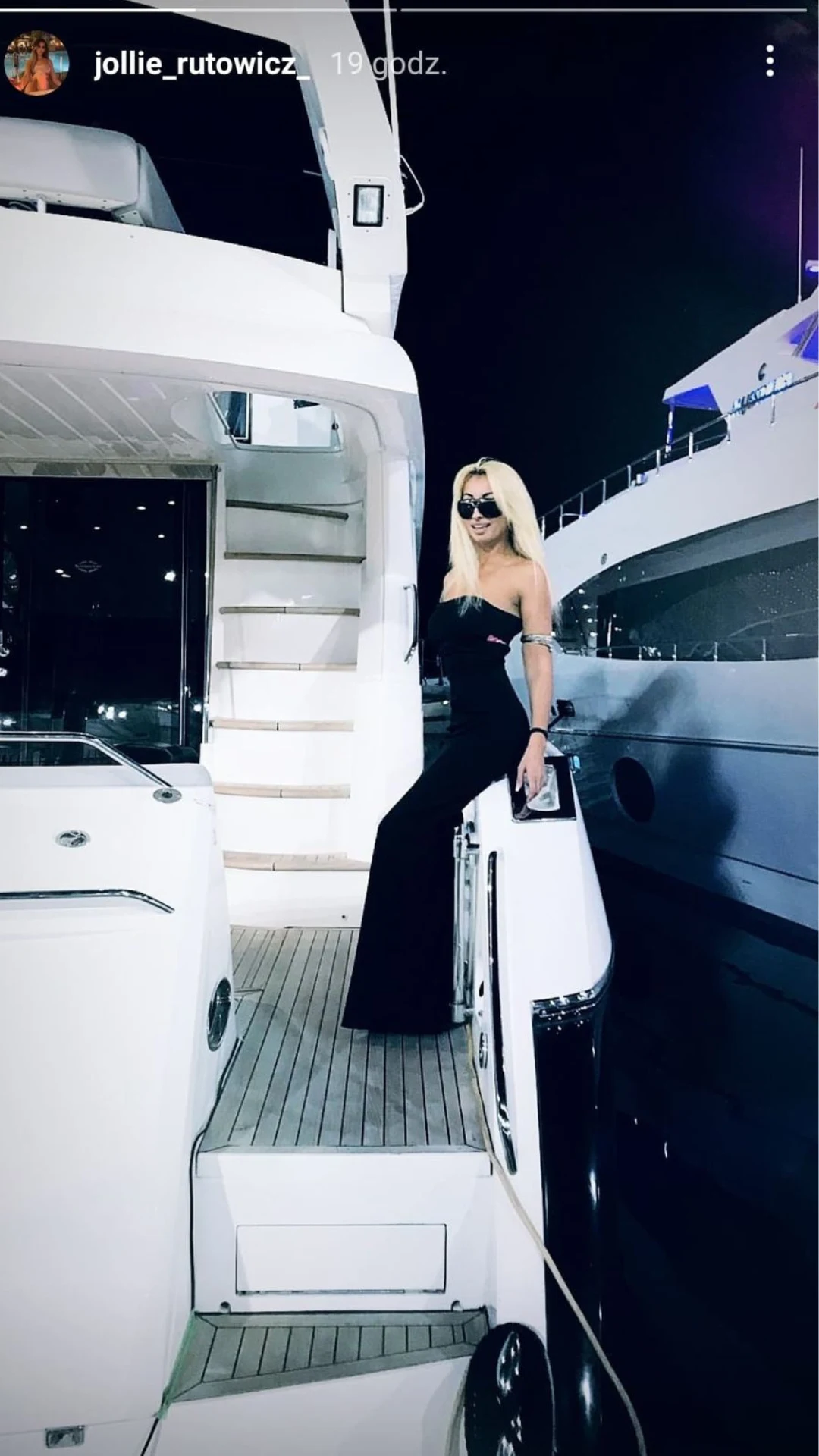 Jola Rutowicz wiedzie luksusowe życie. Zmieniła też styl  Jola Rutowicz wiedzie luksusowe życie. Zmieniła też styl
