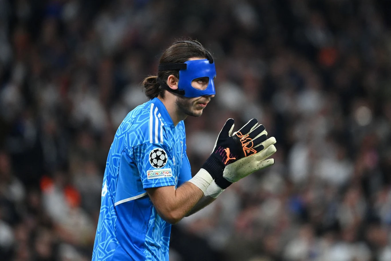 Kamil Grabara Kamil Grabara