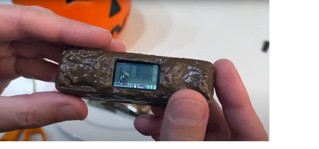 Fragment filmu umieszczonego w serwisie YouTube @Adafruit Industries