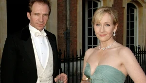 Ralph Fiennes i J.K. Rowling w 2007 roku w Londynie