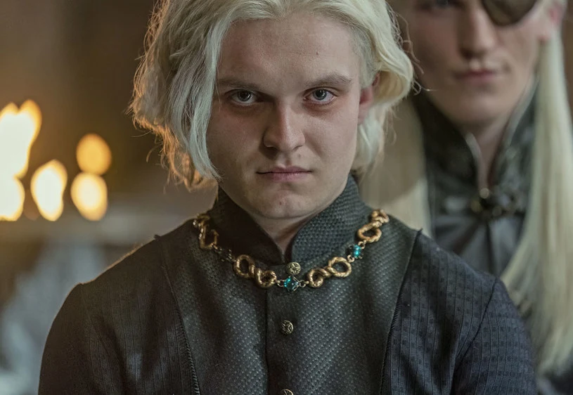Tom Glynn-Carney w "Rodzie smoka"