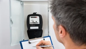 Inteligentne liczniki mają pojawić się w 80 proc. domach do 2028 roku.