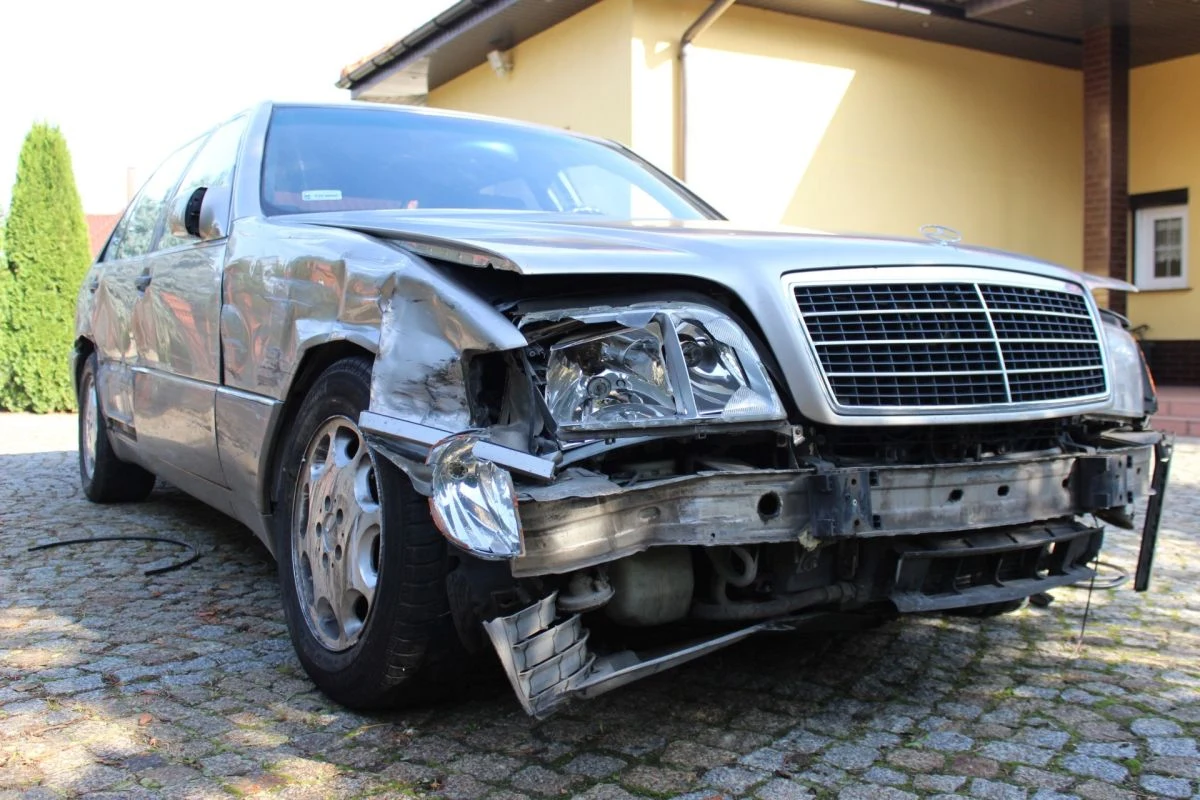 Odbudowa tego auta po wypadku zajęła blisko 36 miesięcy. W jaki sposób miałbym się zmieścić w terminie 12-miesięcznego wycofania samochodu osobowego z ruchu?