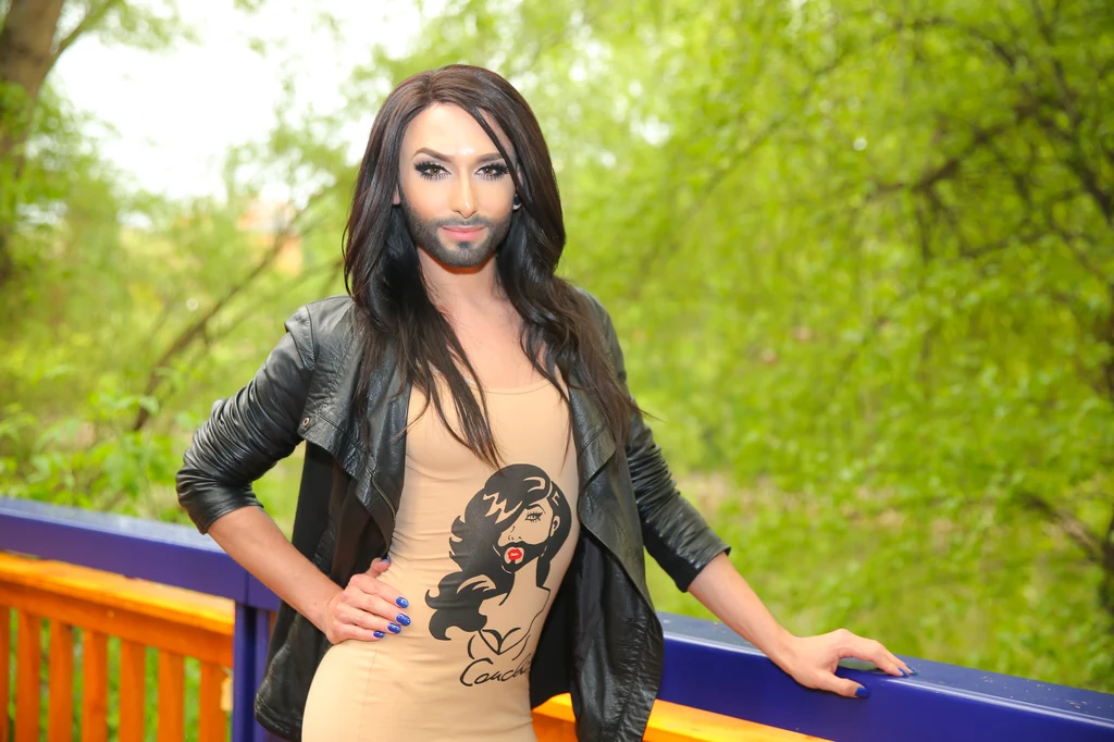 Conchita Wurst uwielbia zaskakiwać wyglądem