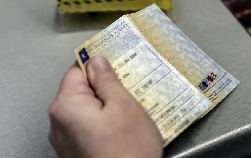 Od 31 stycznia 2022 roku można czasowo wycofać z ruchu samochód osobowy Od 31 stycznia 2022 roku można czasowo wycofać z ruchu samochód osobowy