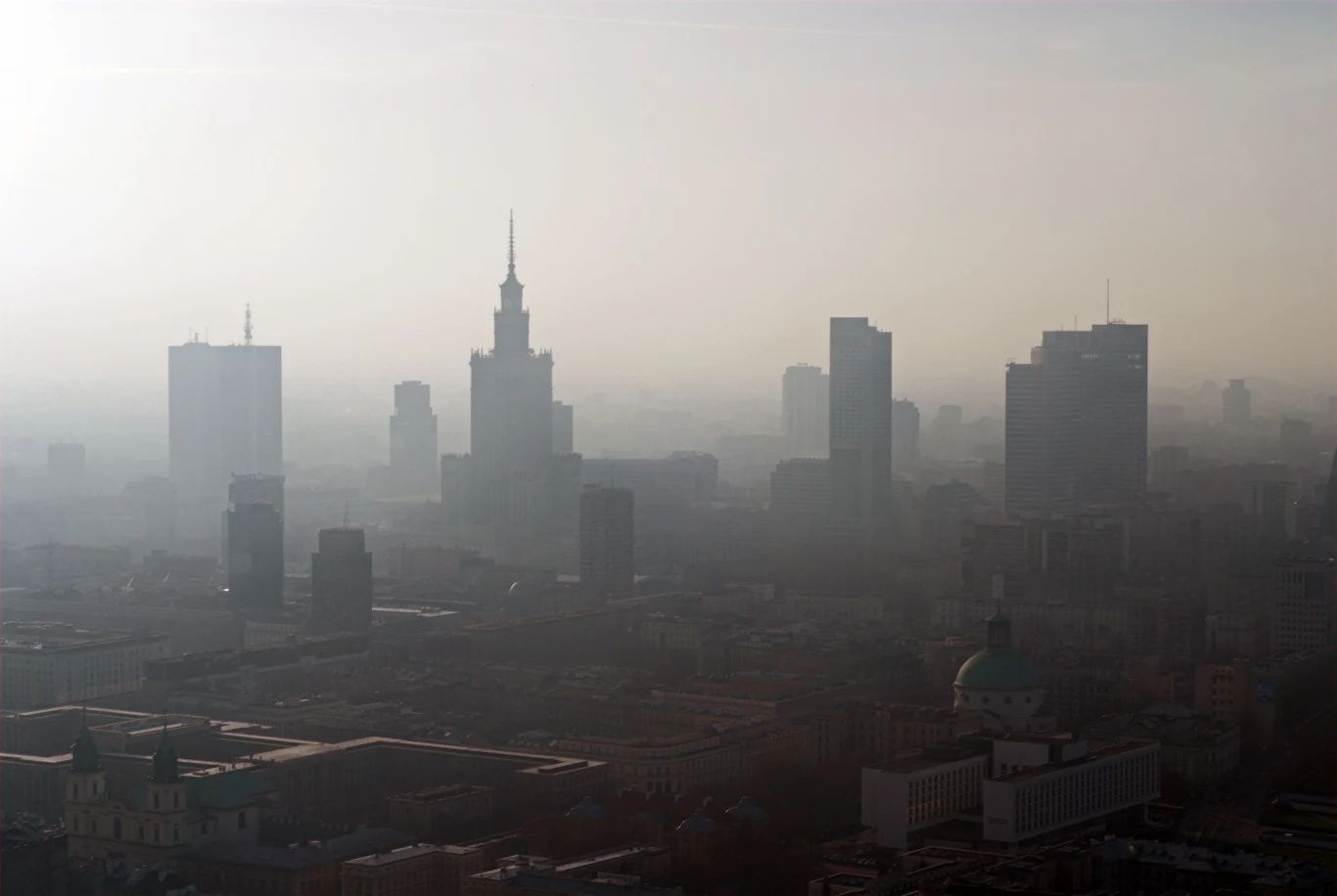 Czy dzisiaj jest smog w Polsce? Alert smogowy dla miast 28.10.2022 pokazuje, że dziś mieszkańcy Polski mogą oddychać czystym powietrzem. 