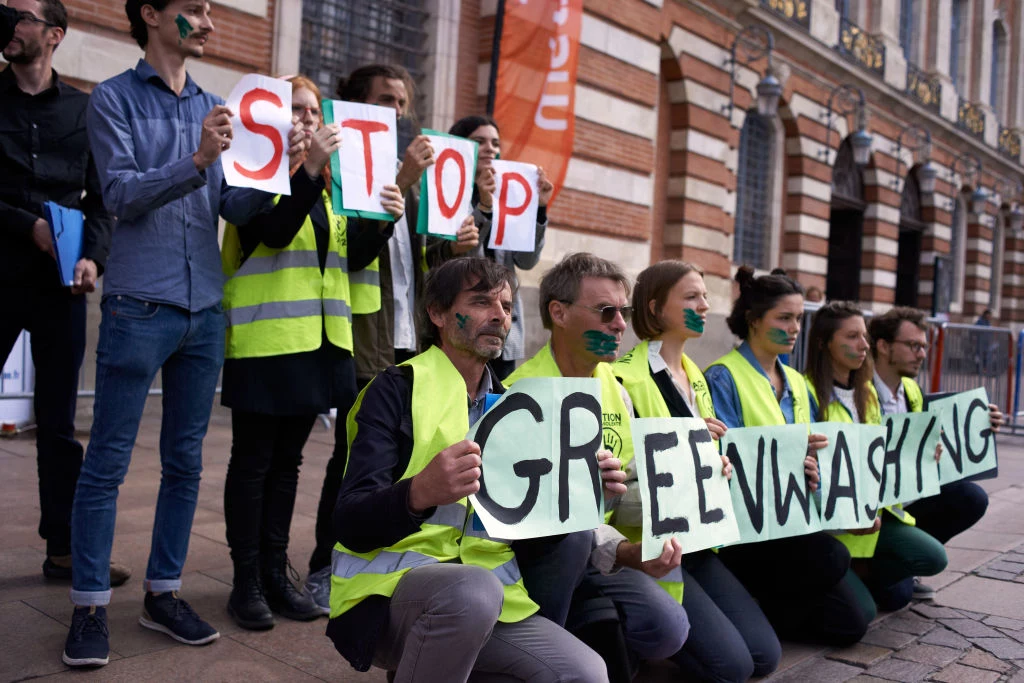 Grono Scientists Rebellion protestuje przeciwko greenwashingowi