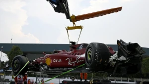 Rozbity bolid Charlesa Leclerca