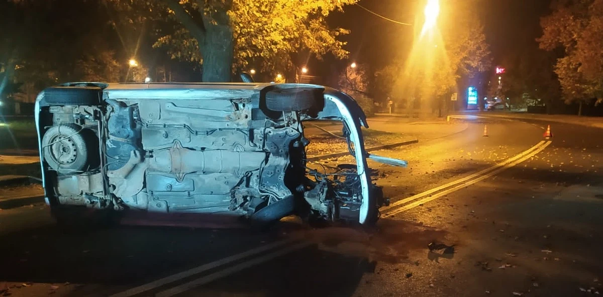 Kierowca i jego pasażerka trafili do szpitala