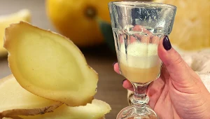 Dobrze znane składniki, ale nieco inna metoda przygotowania sprawiają, że ten shot na przeziębienie jest bardzo skuteczny