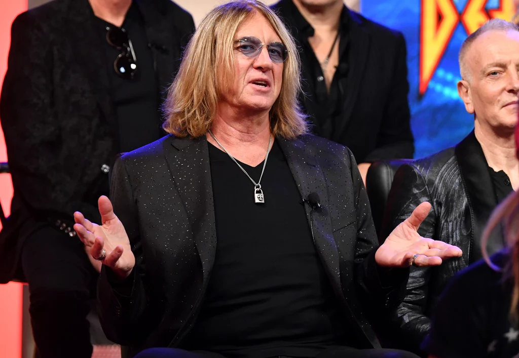 Joe Elliott jest wokalistą Def Leppard