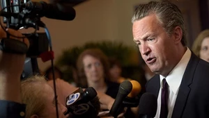 Matthew Perry ujawnia kolejne szczegóły. Okradał i oszukiwał ludzi. Wymyślił sprytny sposób