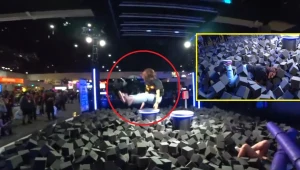 Fragment filmu umieszczonego w serwisie Twitter @ClippyChimp