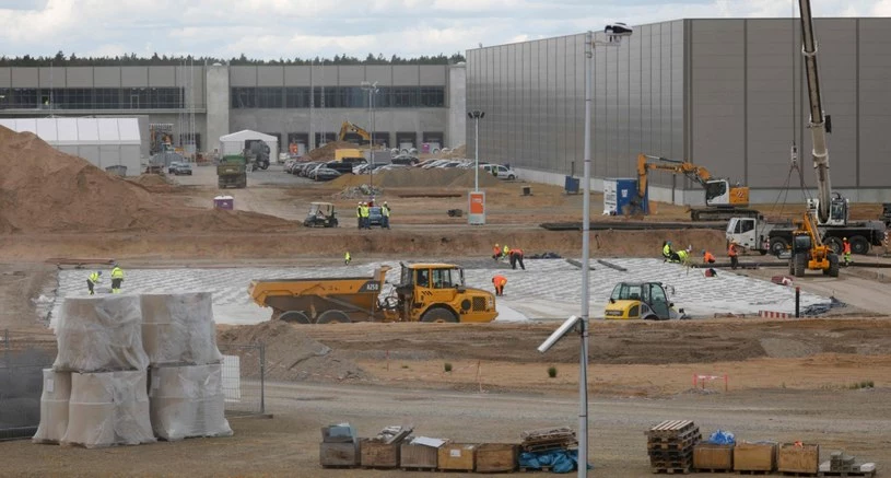 Budowa fabryki w Gruenheide wiązała się z wycinką 150 hektarów lasów