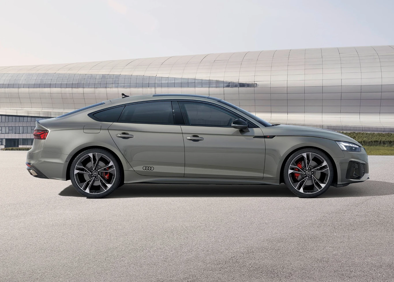 Nowe pakiety wizualne od Audi. Nowe pakiety wizualne od Audi.
