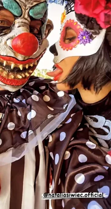 Natalia Siwiec zaleca się do ukochanego w Halloween. Natalia Siwiec zaleca się do ukochanego w Halloween.