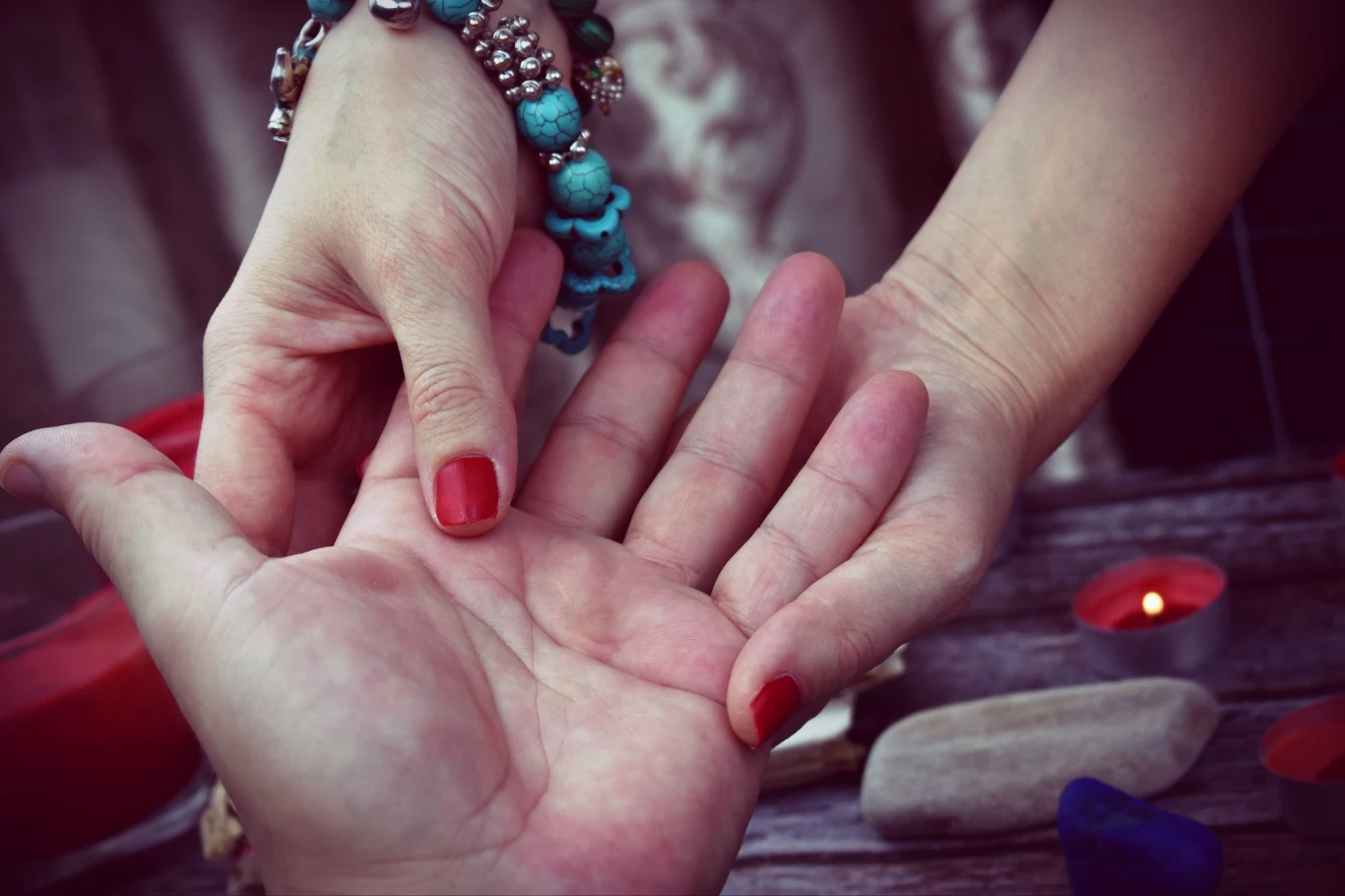 Chiromancja to sztuka czytania przyszłości z dłoni 