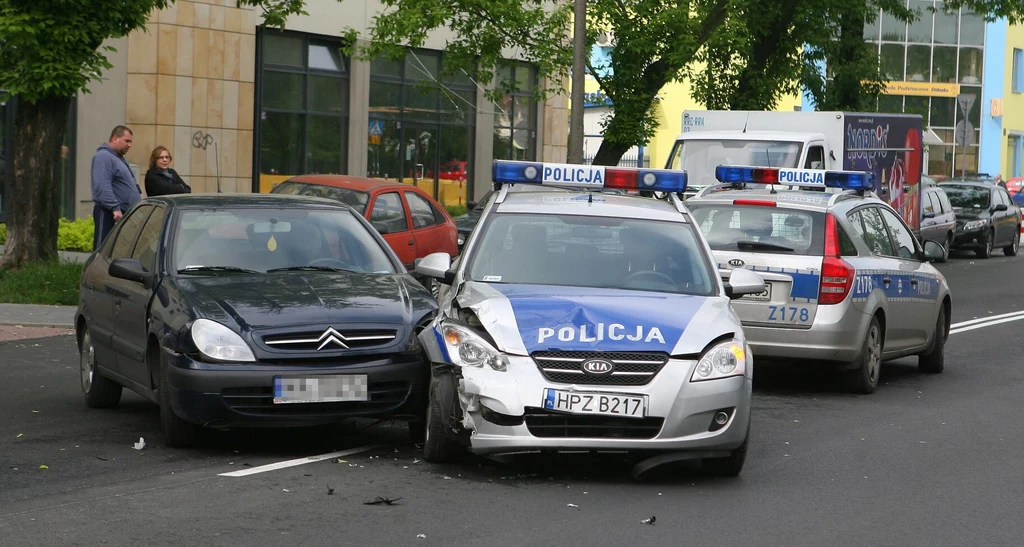 Jak zachować się podczas kolizji z radiowozem?