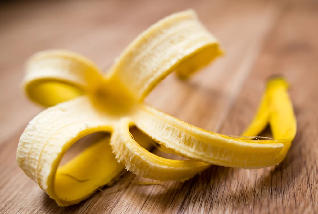 Skórka z banana ma cenne składniki odżywcze dla roślin