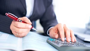 Pozapłacowe benefity mogą zadecydować o zatrzymaniu w firmie dobrego pracownika. Zdj. ilustracyjne