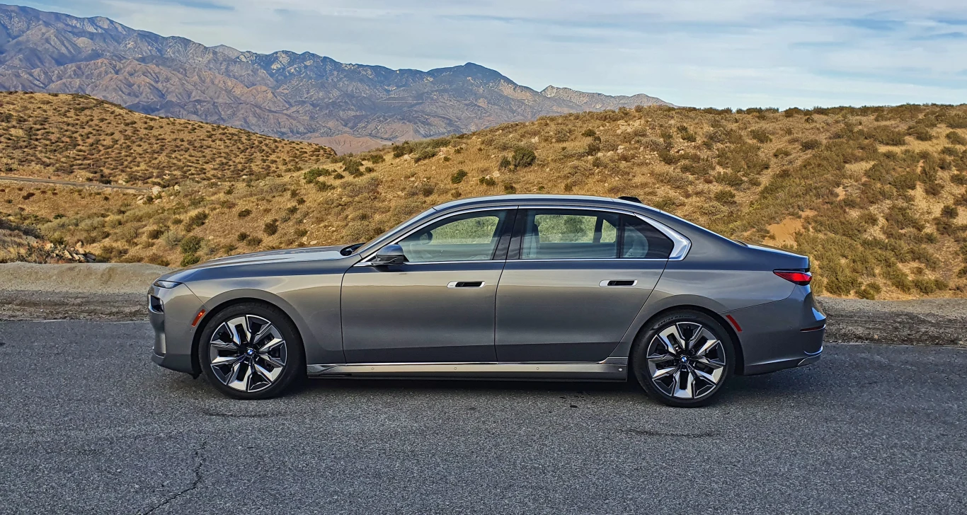 BMW i7 xDrive60 BMW i7 xDrive60