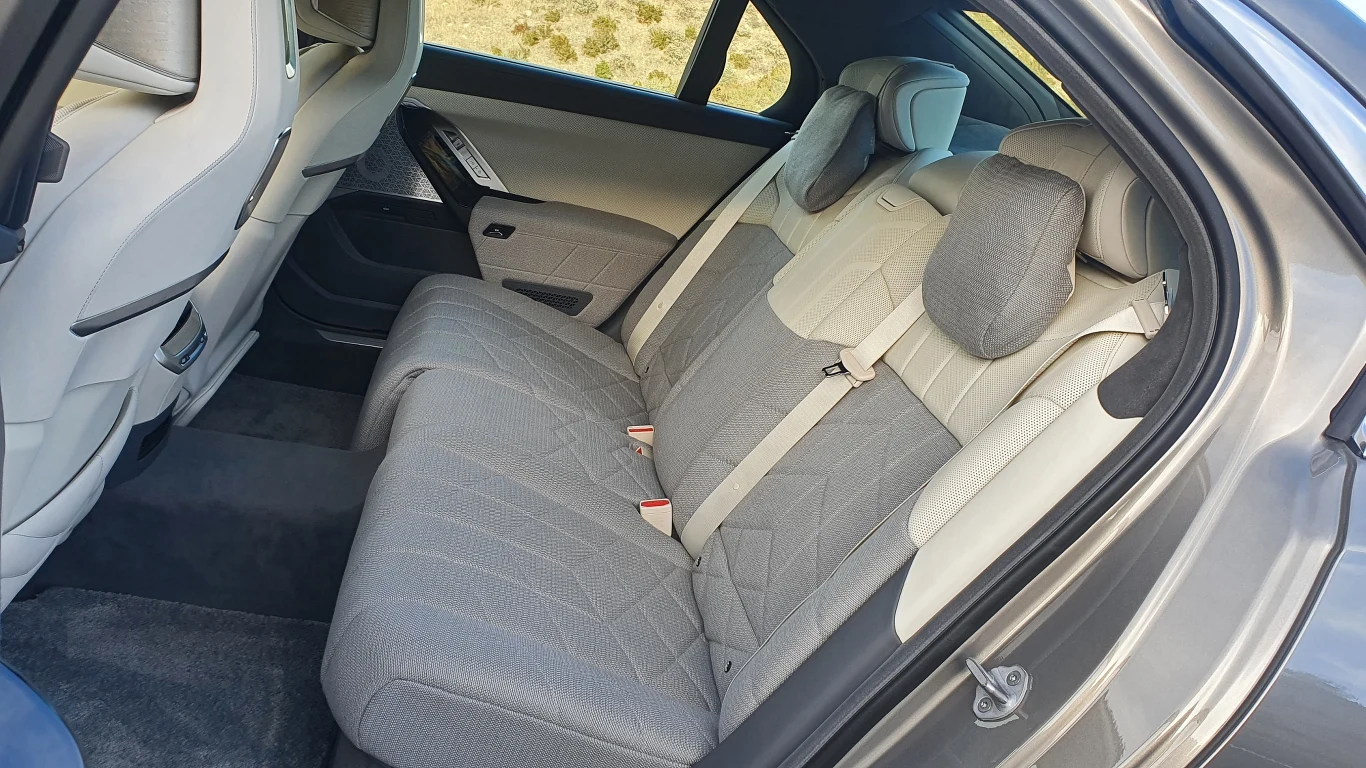 BMW i7 xDrive60 BMW i7 xDrive60