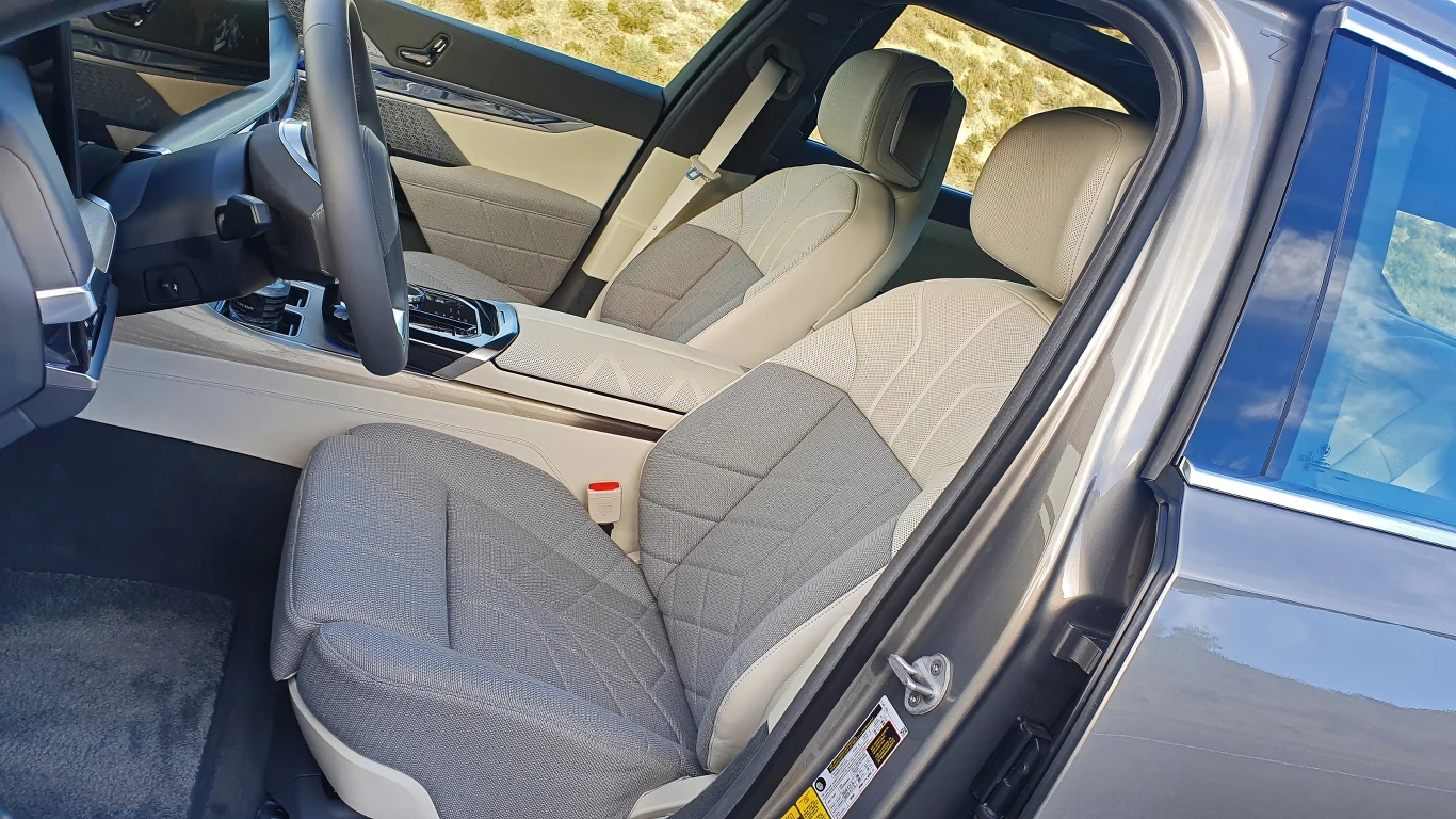 BMW i7 xDrive60 BMW i7 xDrive60