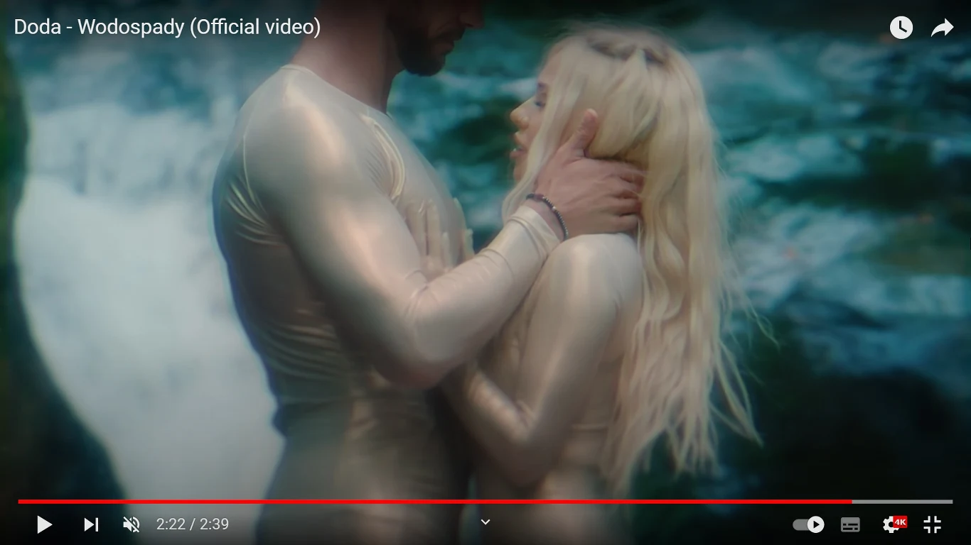 W klipie "Wodospady" wystąpił jej nowy facet?