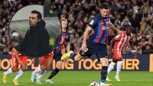 Xavi i Robert Lewandowski