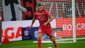 Mecz dłuższy aż o 15 minut. Niespodzianka w Łodzi 