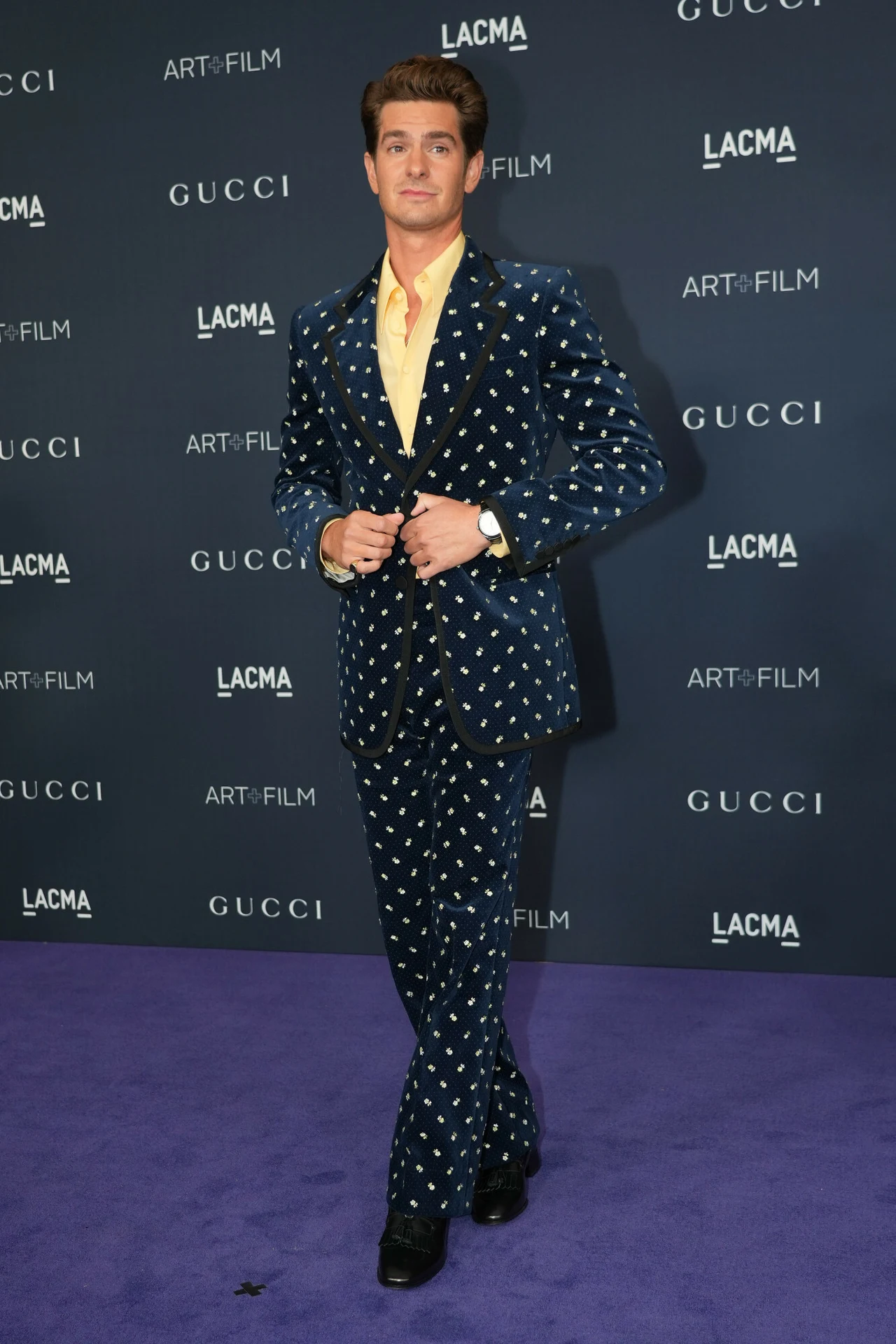 Andrew Garfield postawił na fikuśny komplet Andrew Garfield postawił na fikuśny komplet