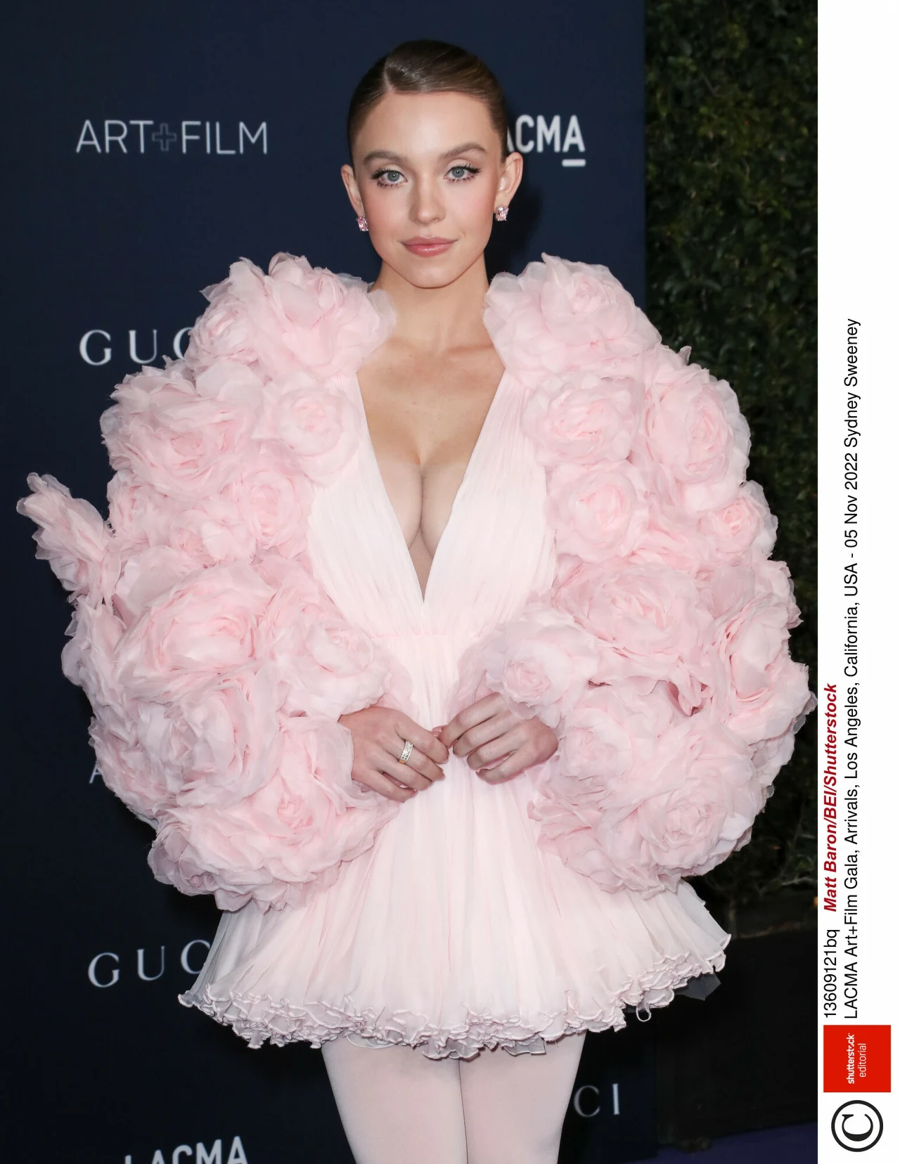 W pudrowym różu zachwyciła Sydney Sweeney W pudrowym różu zachwyciła Sydney Sweeney