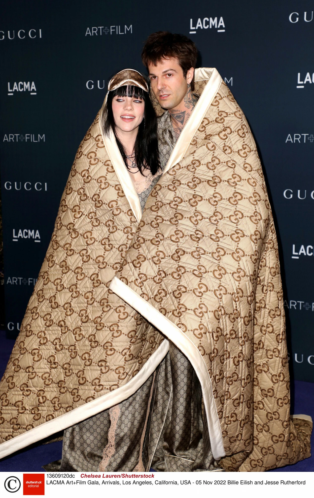 Największą furorę na wydarzeniu zrobiła Billie Eilish, która na ściance pozowała nie tylko ze swoim starszym chłopakiem, ale również z... kocem! Największą furorę na wydarzeniu zrobiła Billie Eilish, która na ściance pozowała nie tylko ze swoim starszym chłopakiem, ale również z... kocem!