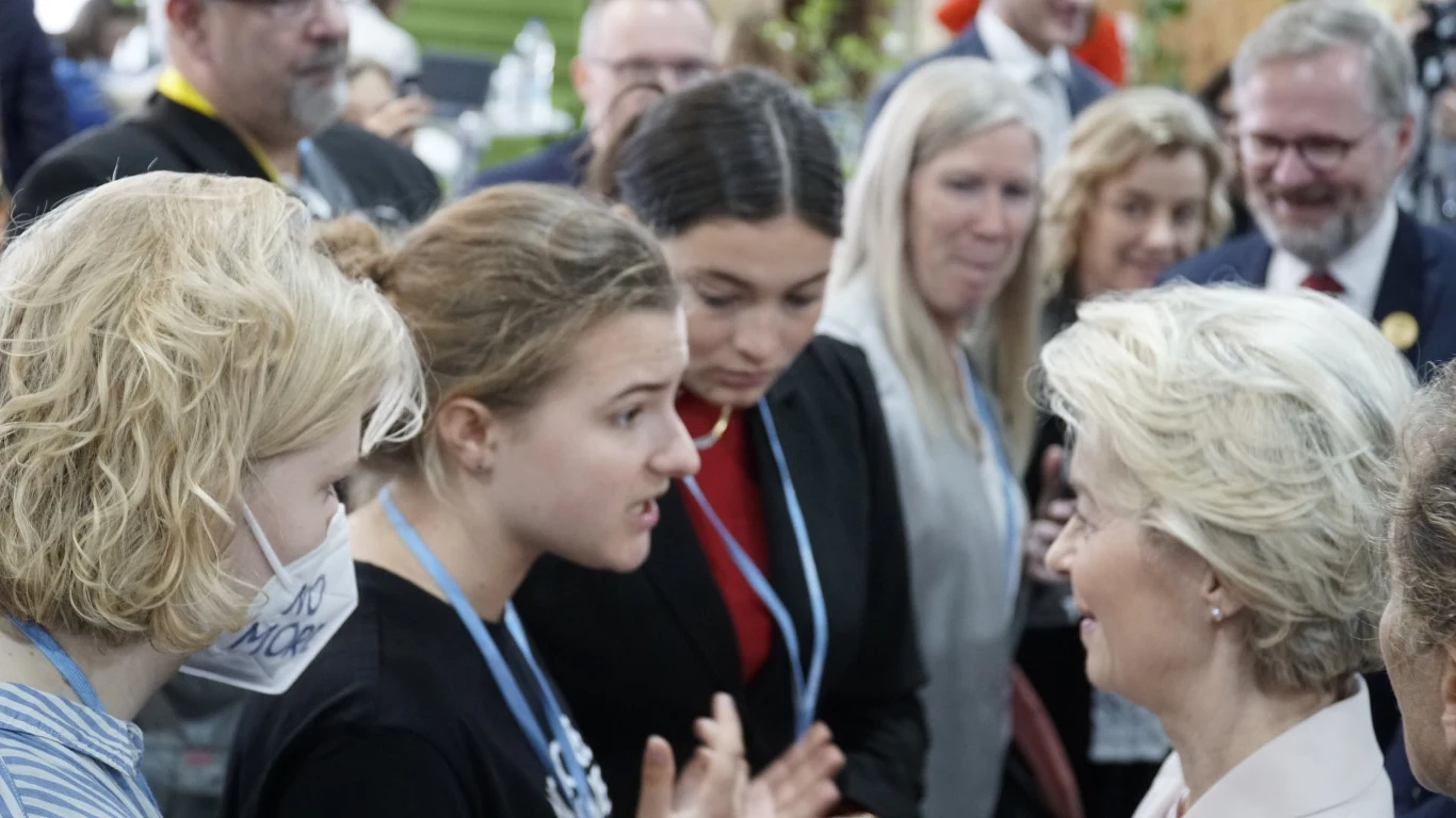 Aktywistki z Polski i Grecji na spotkaniu z von der Leyen Aktywistki z Polski i Grecji na spotkaniu z von der Leyen