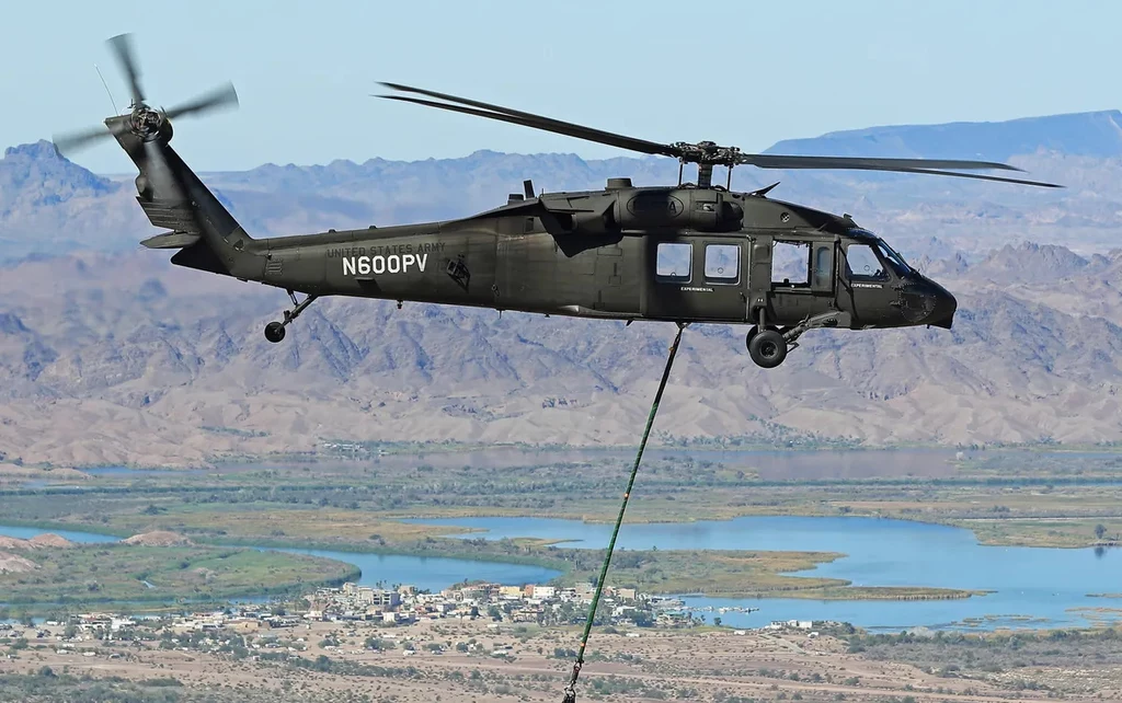 Black Hawk lecący bez pilotów wygląda imponująco / foto: Sikorsky Aircraft