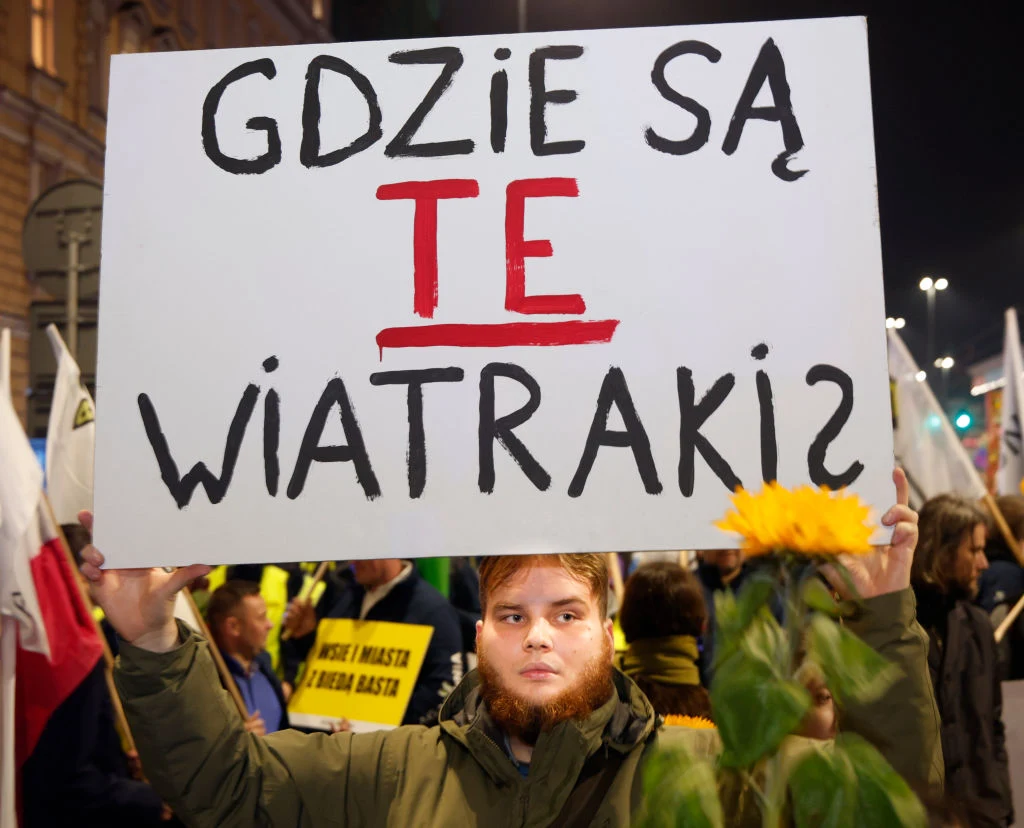 Polski Strajk Kryzysowy - Polacy protestowali przeciw bierności rządu w sprawie klimatu i energetyki Polski Strajk Kryzysowy - Polacy protestowali przeciw bierności rządu w sprawie klimatu i energetyki