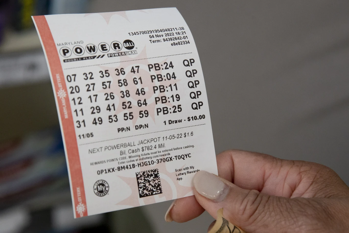 Kupony na loterię Powerball kosztują dwa dolary Kupony na loterię Powerball kosztują dwa dolary