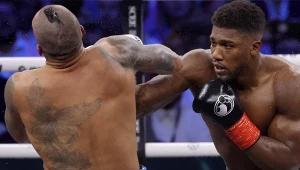 Anthony Joshua w walce Ołeksandrem Usykiem