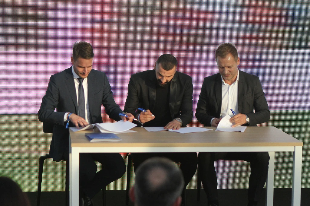 MIkael Ishak podpisał nową umowę z Lechem Poznań MIkael Ishak podpisał nową umowę z Lechem Poznań