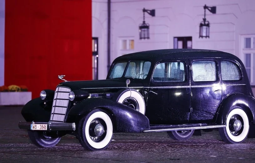 Cadillac 355D Series 30 Fleetwood 7 Passengers Limousine Cadillac 355D Series 30 Fleetwood 7 Passengers Limousine