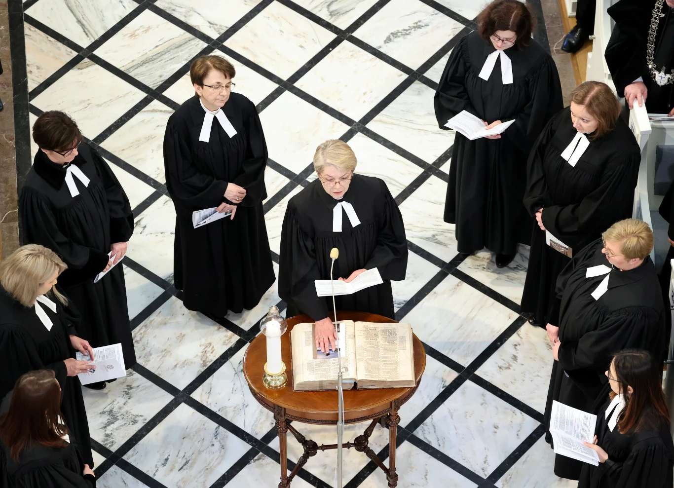 Diakonki Kościoła Ewangelicko-Augsburskiego wyświęcone na księży
